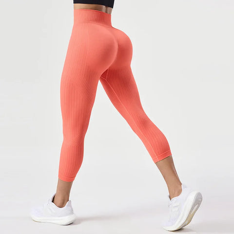 Yoga Sports Shorts Women Knited Slim Leggings High Waist Stretchy Gym Running Fitness Line Design Hip Liftting Capri Pants